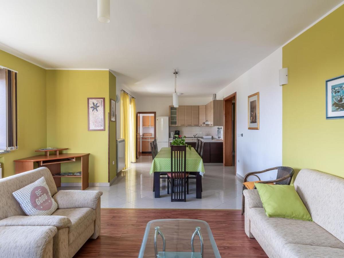 Apartment Kate-3 By Interhome Rukavac  エクステリア 写真